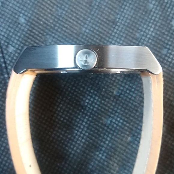 Adidas by Nixon 38mm stainless steel watch - Picture 4 of 8